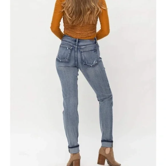 Judy Blue Women's Mid-Rise Button Fly Contrast Washed Boyfriend Jeans NWT 14W - Picture 3 of 16